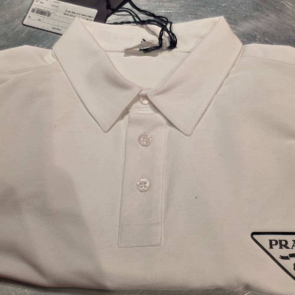 프라다 삼각로고 리나일론 남성 폴로 티셔츠